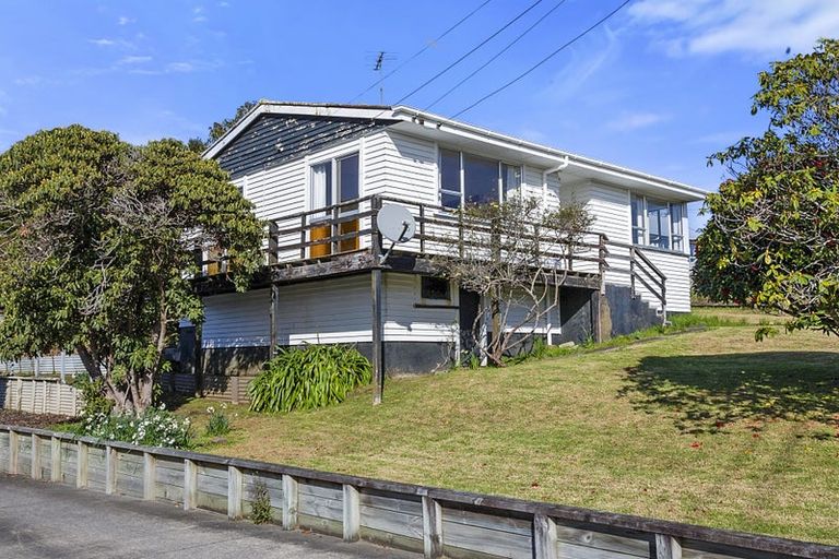 Photo of property in 4 Clerke Place, Marfell, New Plymouth, 4310