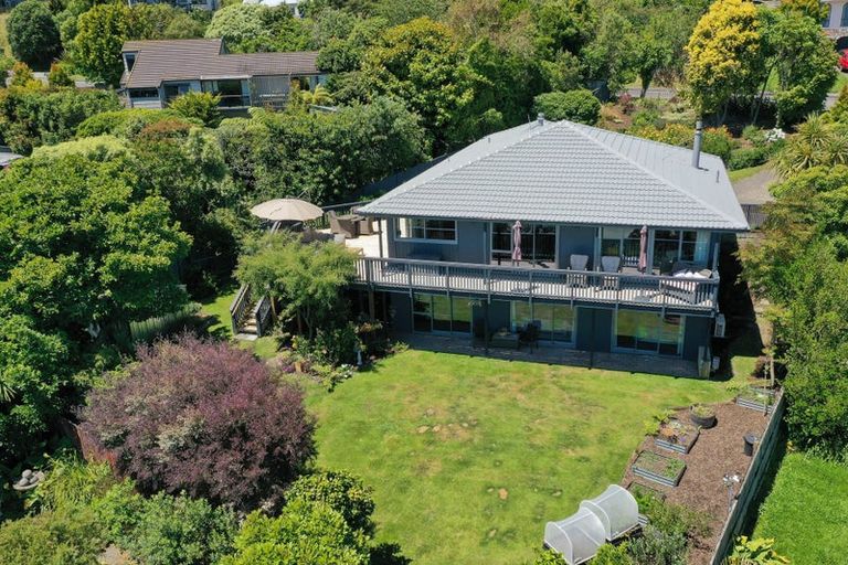 Photo of property in 64 Kotare Street, Waikanae, 5036