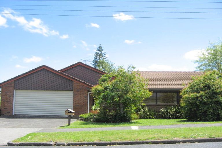 Photo of property in 1 Roose Avenue, Pukekohe, 2120