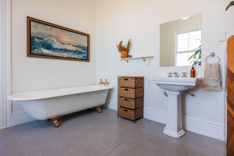 Photo of property in 2114 State Highway 56, Longburn, Palmerston North, 4477