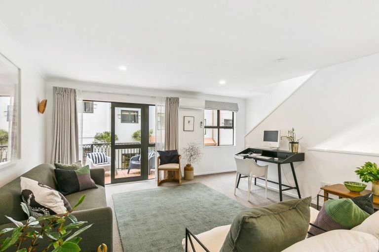 Photo of property in 83c Hill Street, Thorndon, Wellington, 6011