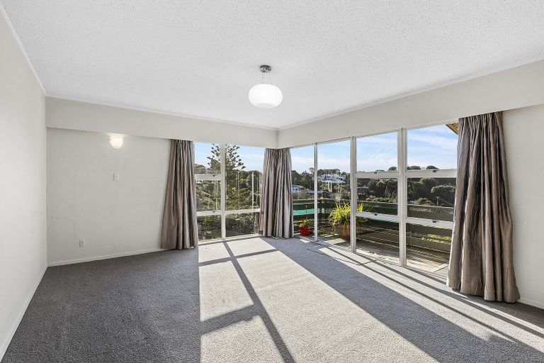Photo of property in 5a Oak Avenue, Paremata, Porirua, 5024