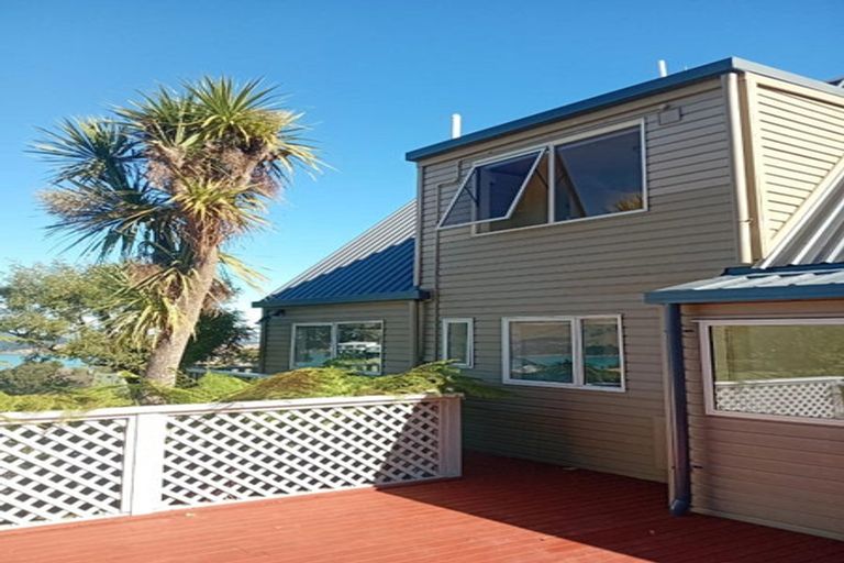 Photo of property in 10 Selwyn Parade, Lyttelton, 8082