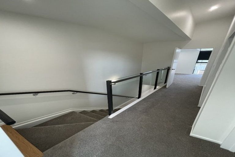 Photo of property in 8 Rangimarie Close, Opaheke, Papakura, 2113