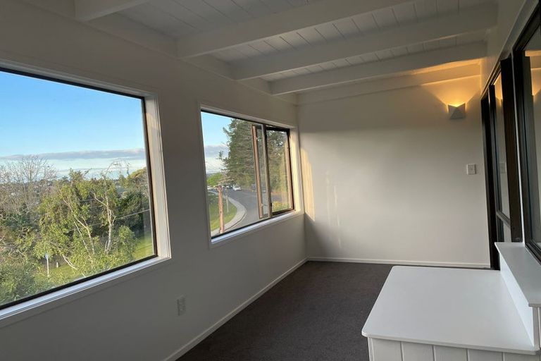 Photo of property in 84a/2 Avonleigh Road, Green Bay, Auckland, 0604