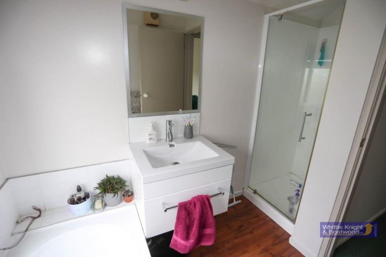 Photo of property in 76c Picton Avenue, Riccarton, Christchurch, 8011