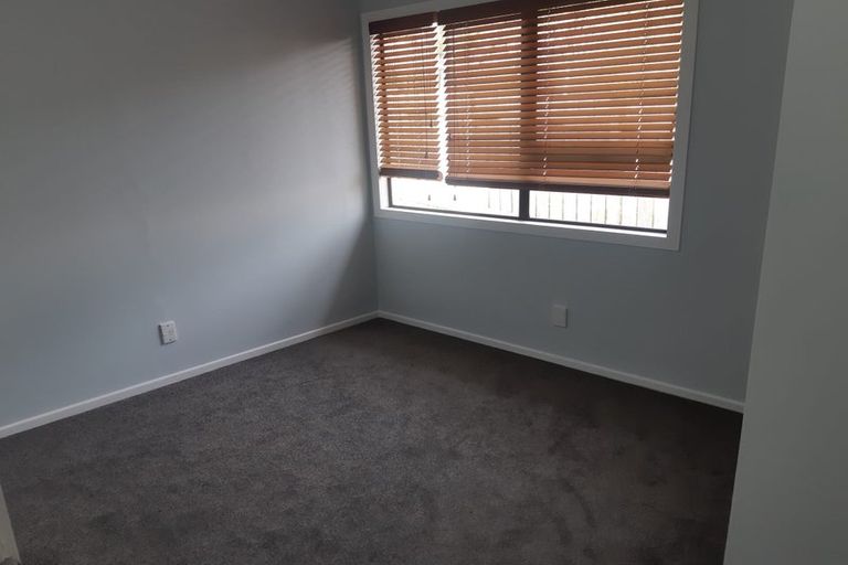 Photo of property in 14 Sabana Place, Unsworth Heights, Auckland, 0632