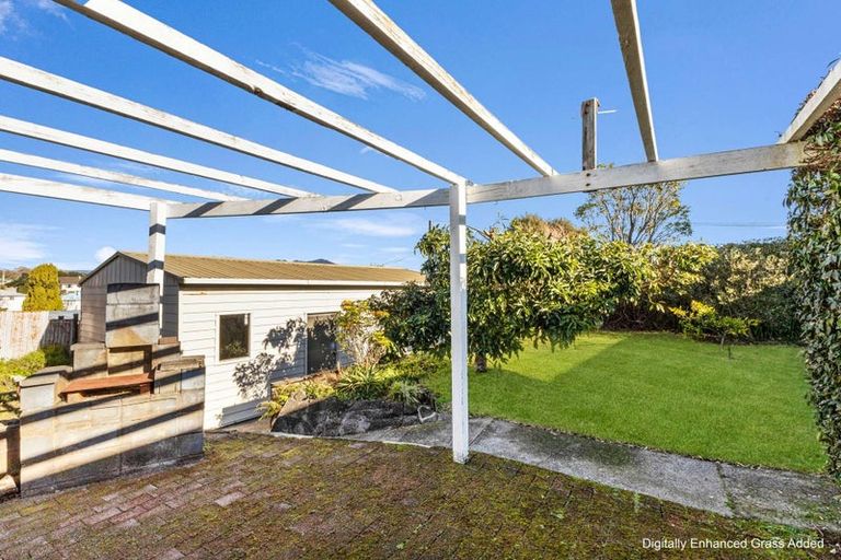 Photo of property in 9 Selwyn Street, Lower Vogeltown, New Plymouth, 4310