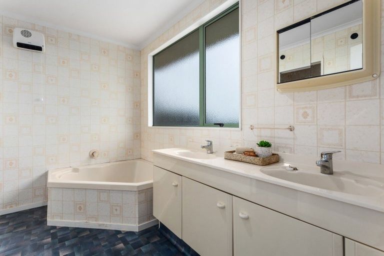 Photo of property in 5 Muriwai Terrace, Whakatane, 3120