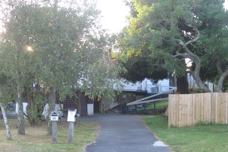 Photo of property in 1/16 Hamilton Place, Glenfield, Auckland, 0629