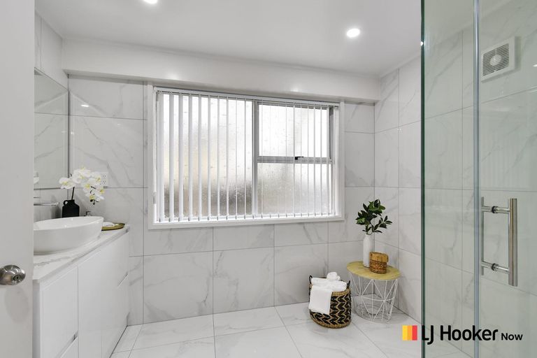 Photo of property in 5 Carbery Place, Manurewa, Auckland, 2102