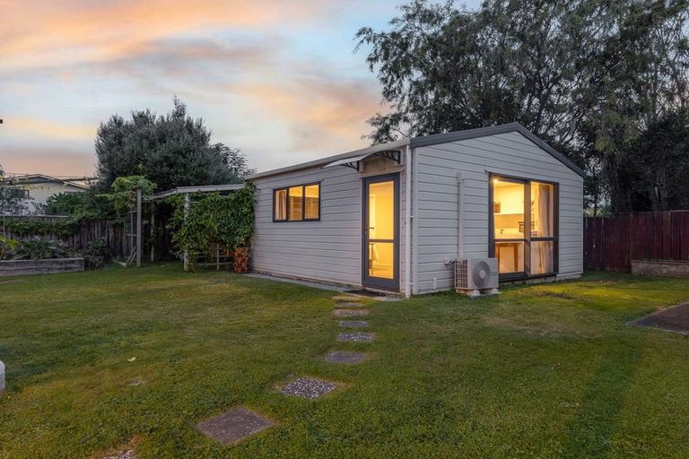 Photo of property in 74 Kennedy Drive, Levin, 5510