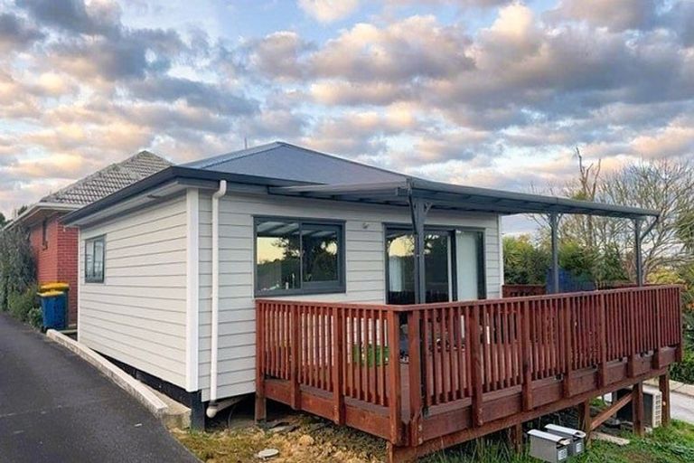 Photo of property in 10b Maui Street, New Lynn, Auckland, 0600