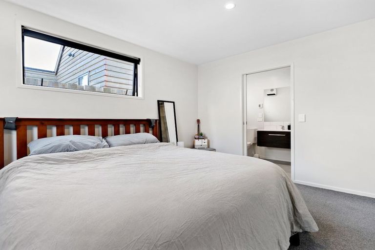 Photo of property in 26 Huxley Place, Lake Hayes, Queenstown, 9304