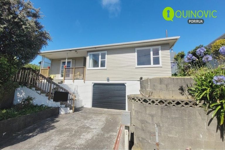 Photo of property in 1 Fraser Avenue, Johnsonville, Wellington, 6037