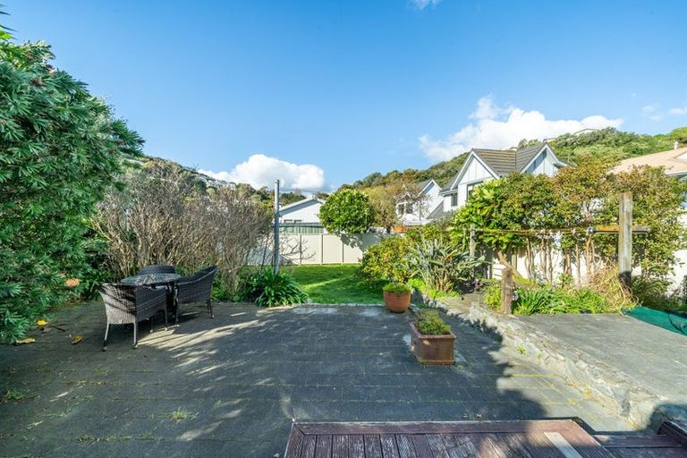 Photo of property in 126 Mana Esplanade, Paremata, Porirua, 5026