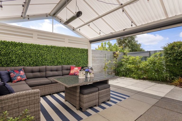 Photo of property in 12 Kereru Place, Pyes Pa, Tauranga, 3112