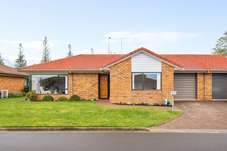 Photo of property in 93 Grosvenor Gardens, Flagstaff, Hamilton, 3210