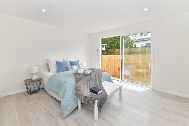 Photo of property in 702a East Coast Road, Pinehill, Auckland, 0632