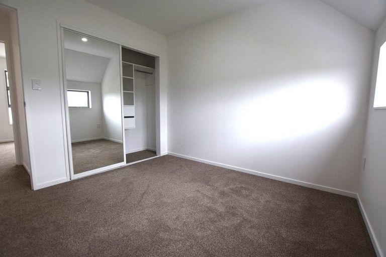 Photo of property in 62 Royal Road, Massey, Auckland, 0614