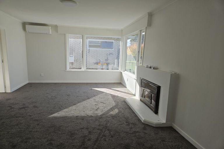 Photo of property in 4 Peachgrove Road, Te Atatu Peninsula, Auckland, 0610