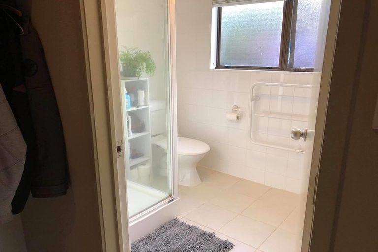 Photo of property in 16 Isobel Street, Acacia Bay, Taupo, 3330
