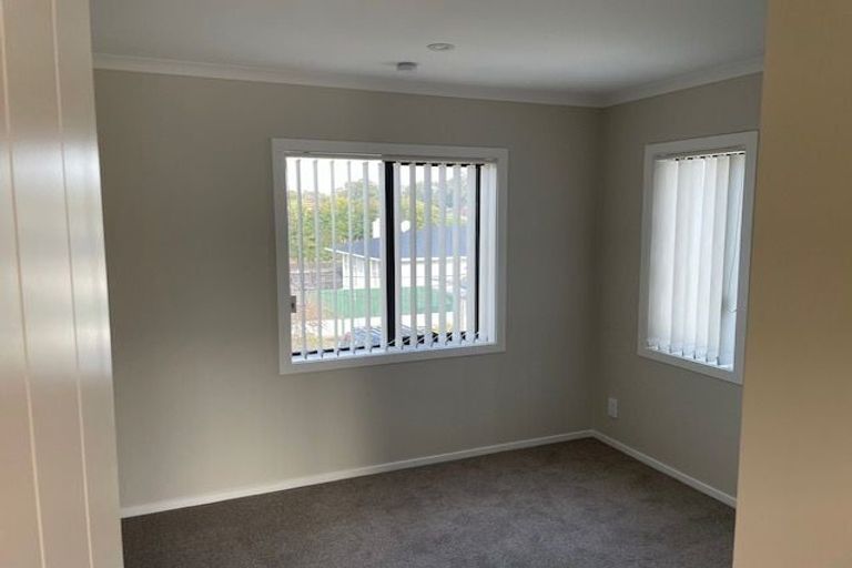 Photo of property in 3 Edwards Avenue, Henderson, Auckland, 0610