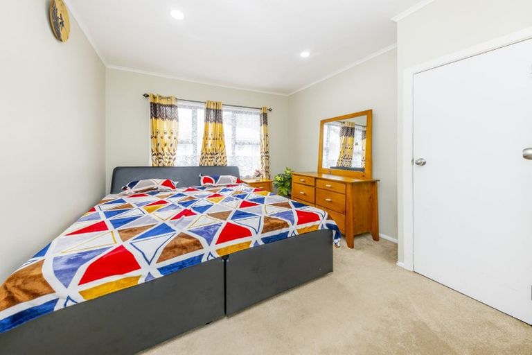 Photo of property in 5 Lloyd Avenue, Papatoetoe, Auckland, 2025