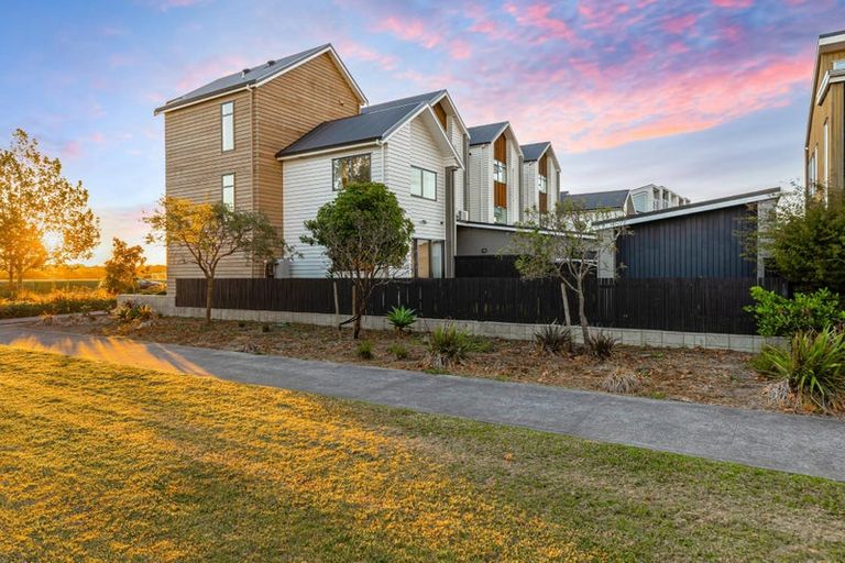 Photo of property in 34 Squadron Drive, Hobsonville, Auckland, 0616