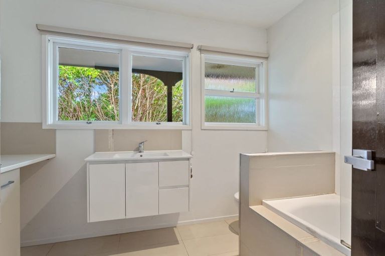 Photo of property in 30 Highfield Place, Avonhead, Christchurch, 8042