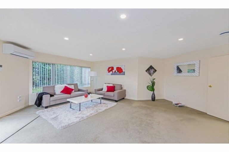 Photo of property in 115 Arran Road, Browns Bay, Auckland, 0630