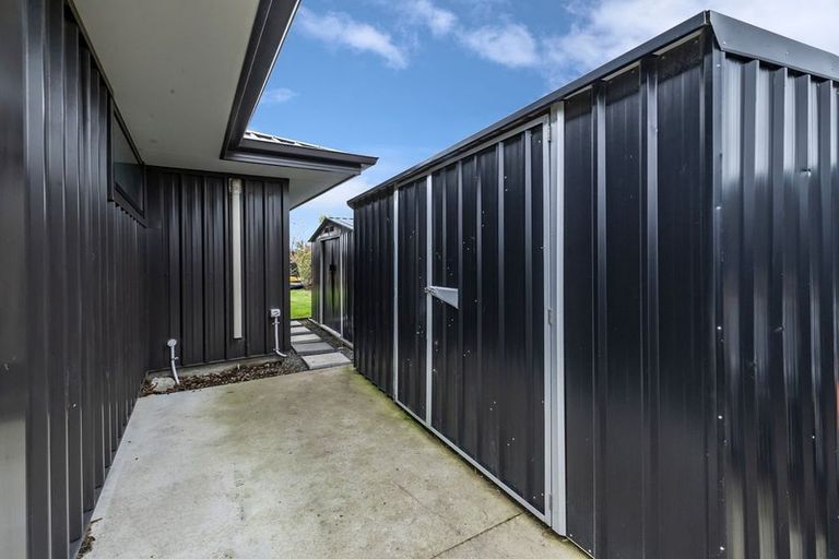 Photo of property in 43 Chris Drive, Rolleston, 7614