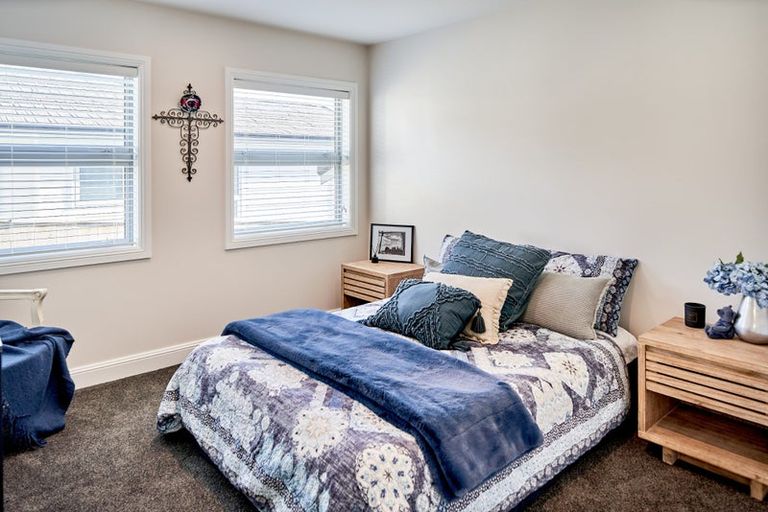 Photo of property in 10 Madeira Close, Whitby, Porirua, 5024