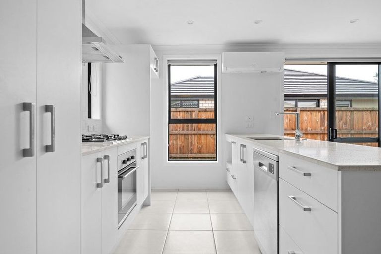 Photo of property in 53 Holland Road, Fairfield, Hamilton, 3214