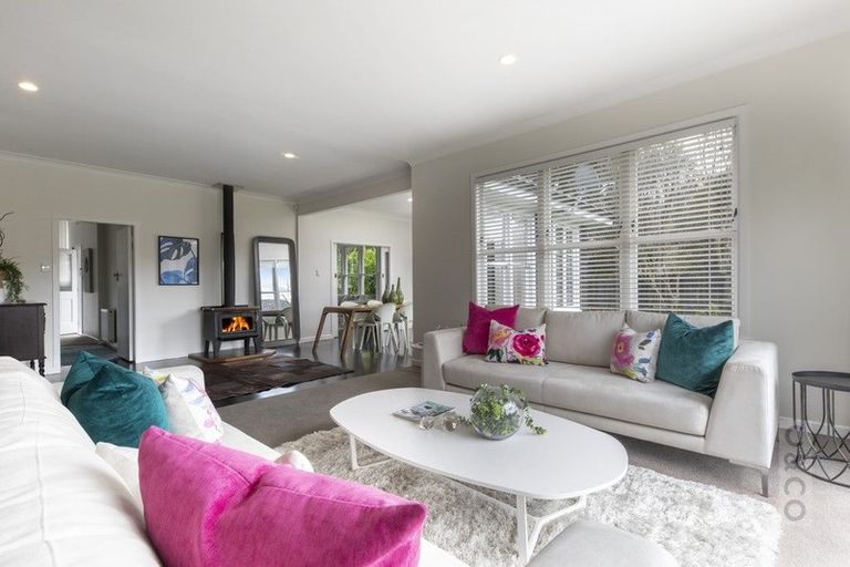 Photo of property in 11 Elliot Street, Riverhead, 0820