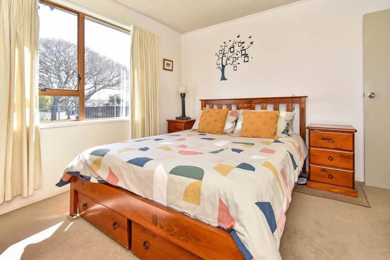 Photo of property in 55 Catkin Crescent, Papatoetoe, Auckland, 2025