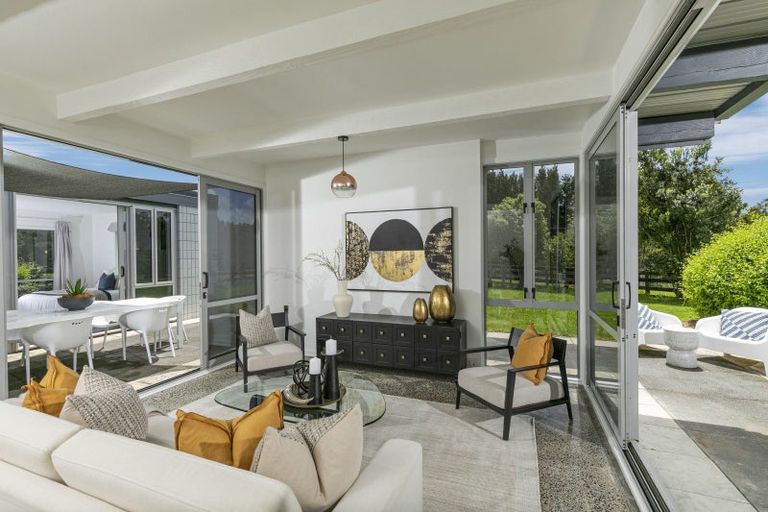 Photo of property in 106 Sanders Road, Paremoremo, Albany, 0793