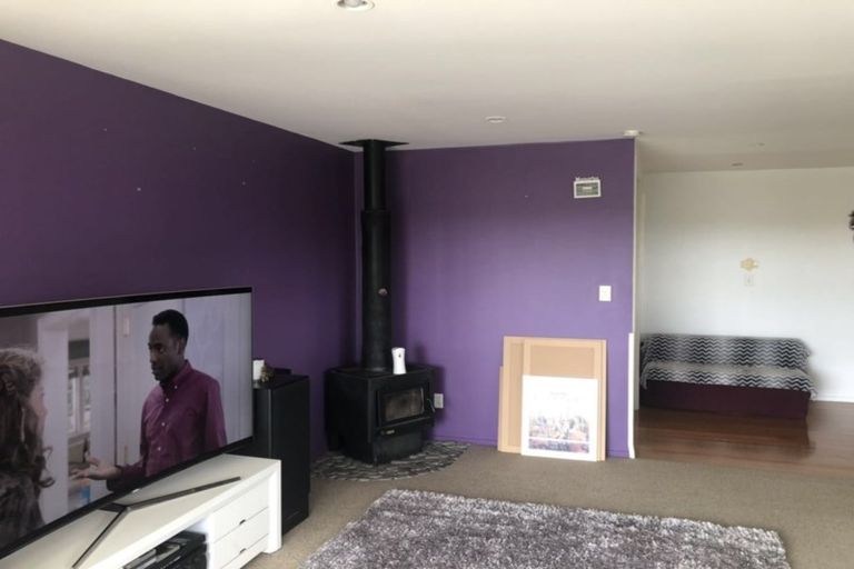 Photo of property in 125c Colwill Road, Massey, Auckland, 0614