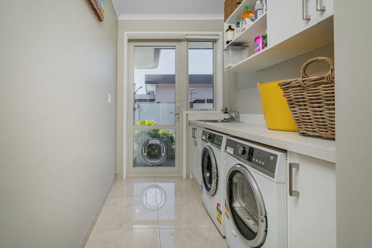 Photo of property in 30 Hei Esplanade, Whitianga, 3510