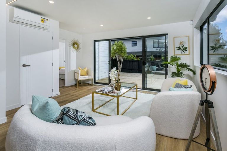 Photo of property in 15b Koromiko Street, New Lynn, Auckland, 0600