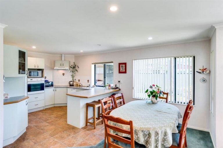 Photo of property in 50a Puketapu Road, Taradale, Napier, 4112