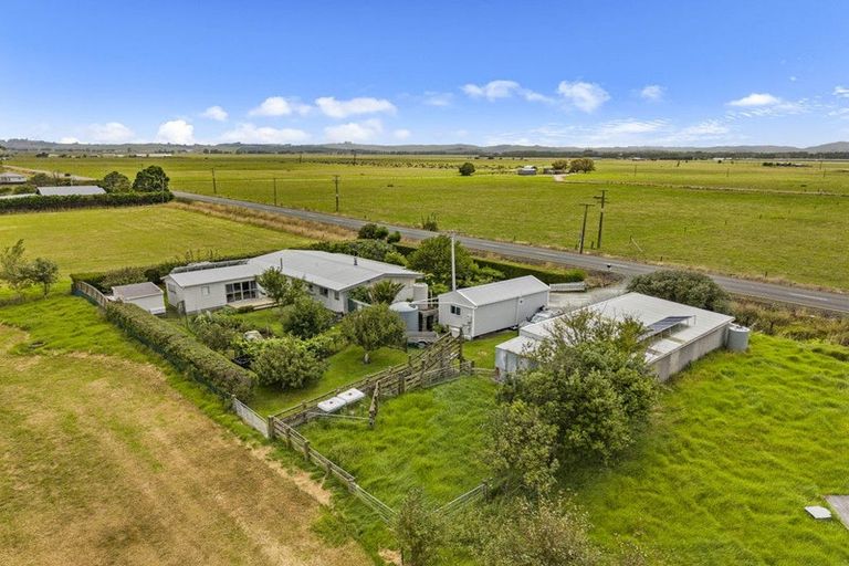 Photo of property in 63 Dunn Road, Ruawai, 0592