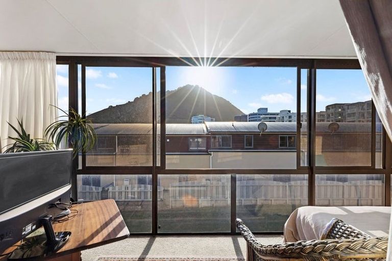 Photo of property in 40 Maunganui Road, Mount Maunganui, 3116