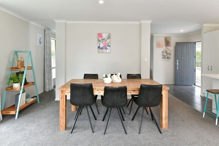 Photo of property in 127a Awaroa Road, Helensville, 0800