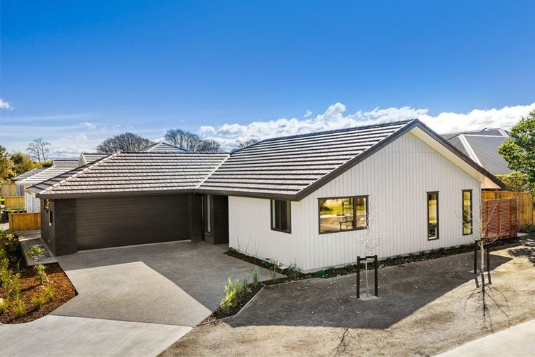 Photo of property in 11 Magnolia Drive, Springlands, Blenheim, 7201