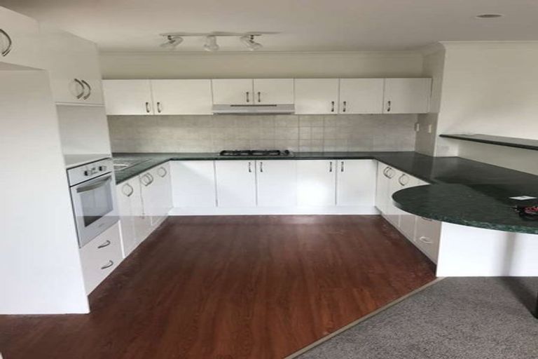 Photo of property in 6 Carrigans Close, Pinehill, Auckland, 0632