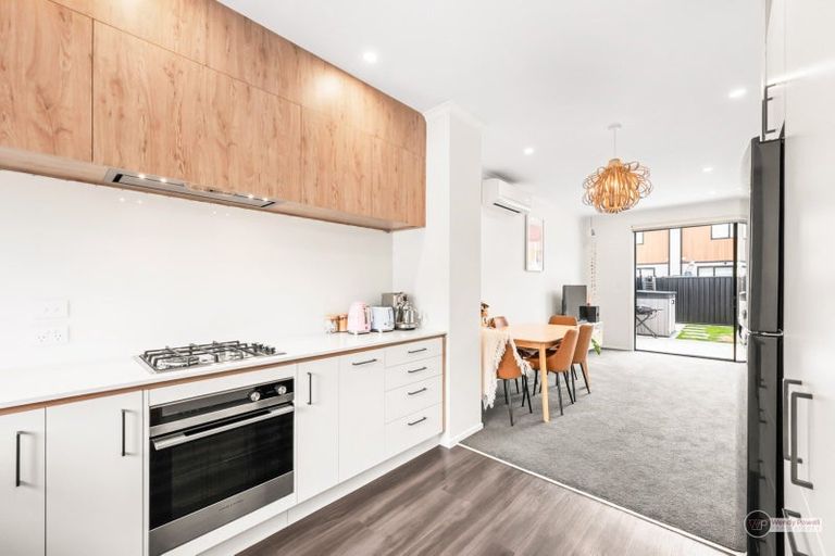 Photo of property in 5 Josland Lane, Wallaceville, Upper Hutt, 5018