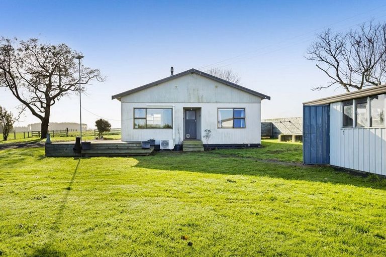 Photo of property in 328 Austin Road, Normanby, Hawera, 4675