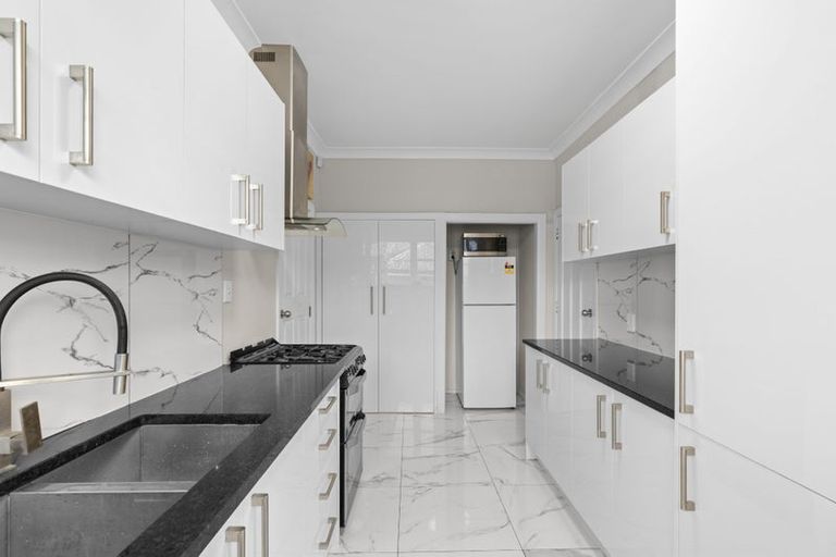 Photo of property in 120 Peverel Street, Riccarton, Christchurch, 8041