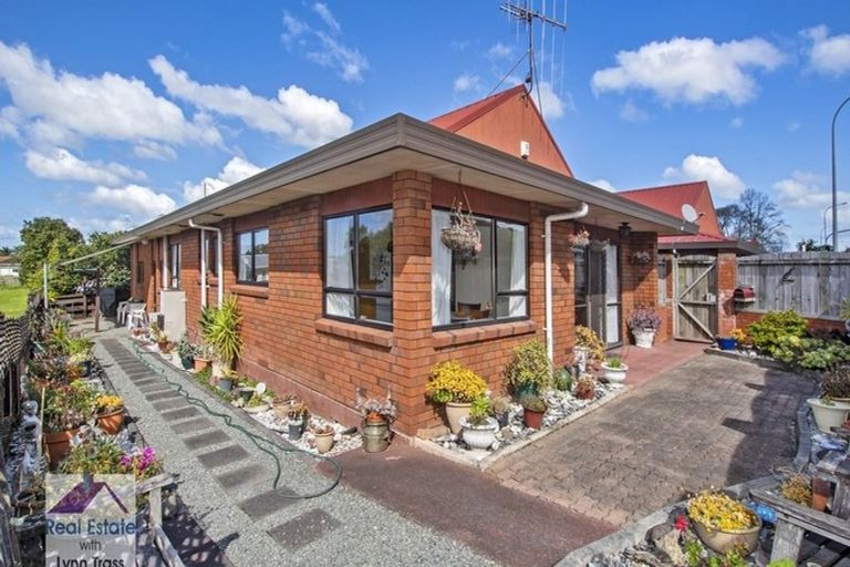 Photo of property in 2/329 Western Hills Drive, Avenues, Whangarei, 0110